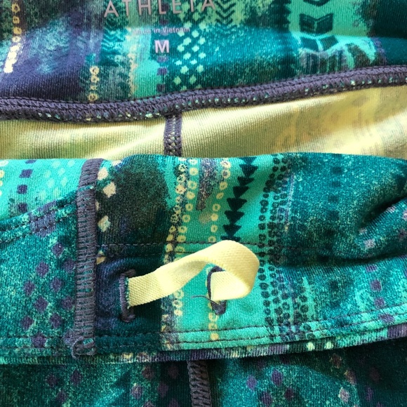 Athleta Workout Capris, Size Medium - Picture 9 of 10